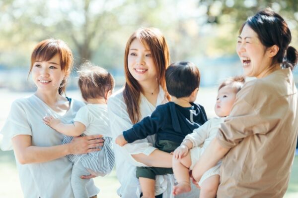 子育て中のママ必読！島根県で活気あふれるママ友サークルの魅力 イメージ