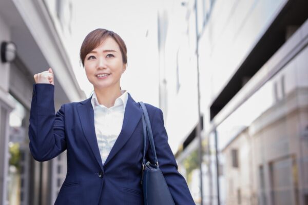 会社見学で差がつく！20代・30代・40代◆年代別印象アップ術 イメージ
